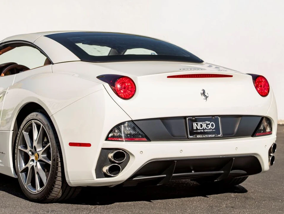 2010 Ferrari California - Image 12 of 31