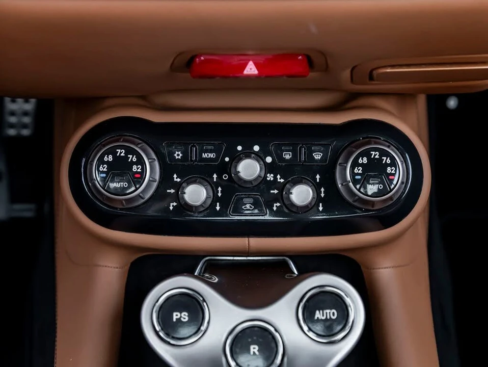 2010 Ferrari California - Image 28 of 31