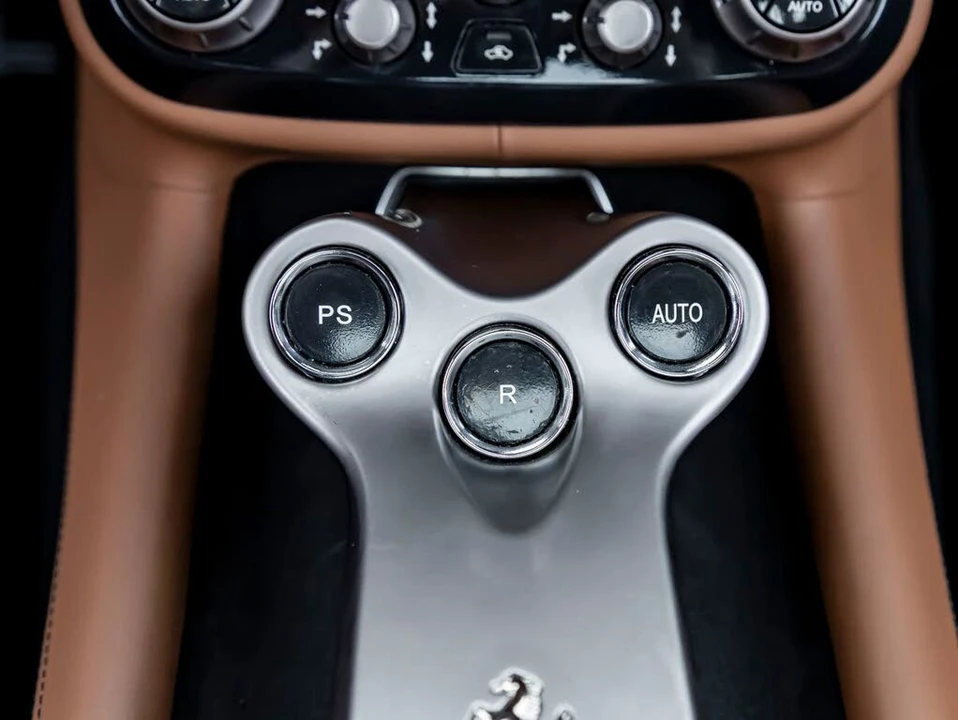 2010 Ferrari California - Image 27 of 31