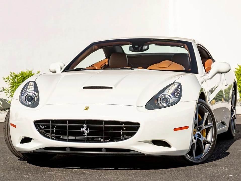 2010 Ferrari California - Image 2 of 31