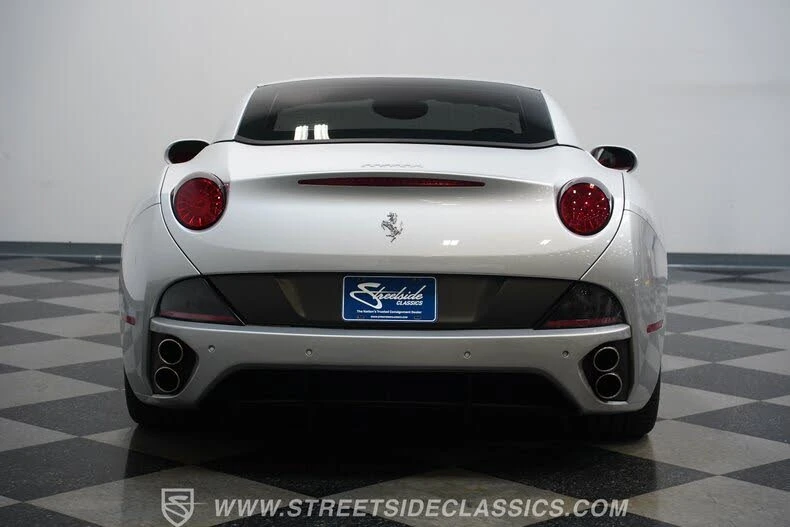 2010 Ferrari California - Image 25 of 31