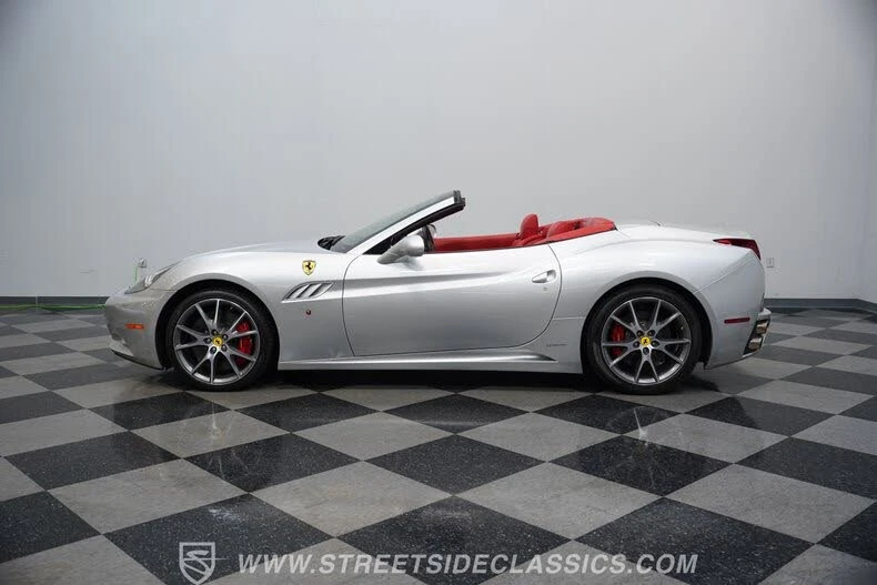 2010 Ferrari California - Image 2 of 31