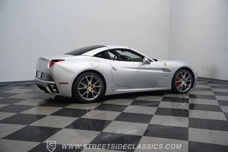 2010 Ferrari California - Image 14 of 31
