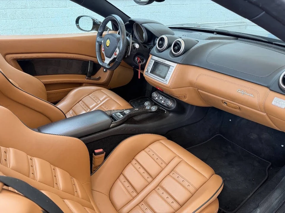 2010 Ferrari California - Image 11 of 13