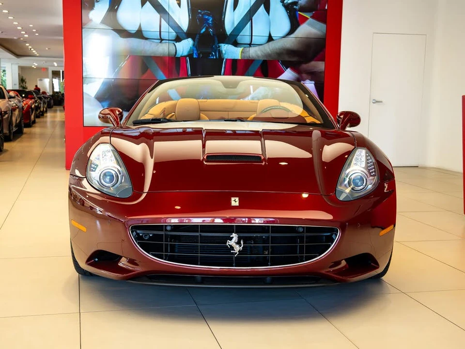 2010 Ferrari California - Image 2 of 31