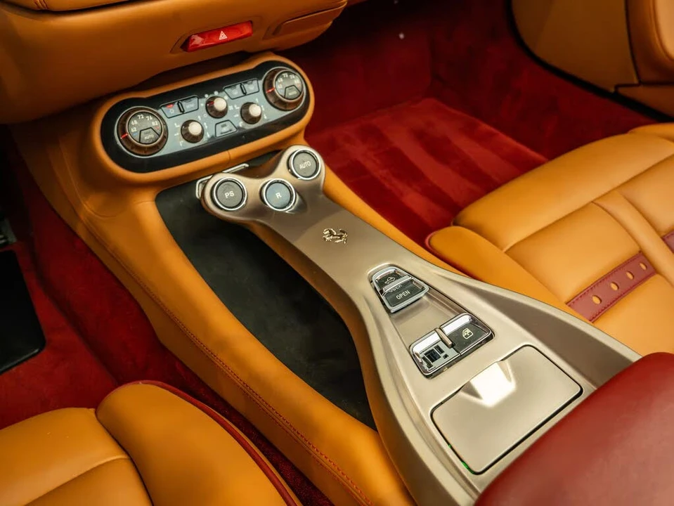 2010 Ferrari California - Image 17 of 31