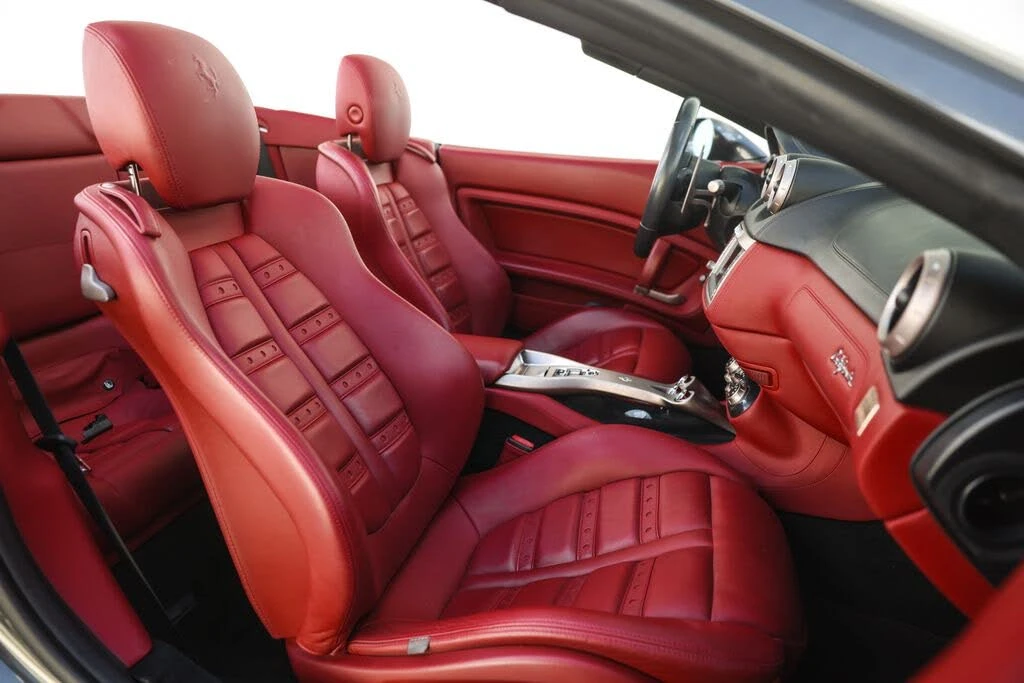 2010 Ferrari California - Image 25 of 31
