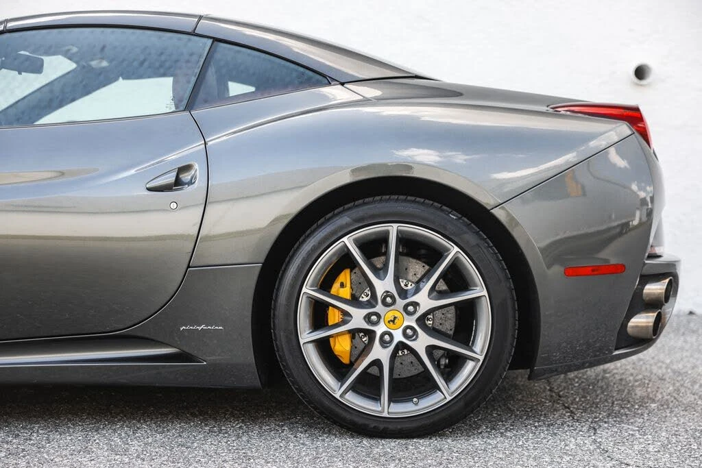 2010 Ferrari California - Image 18 of 31