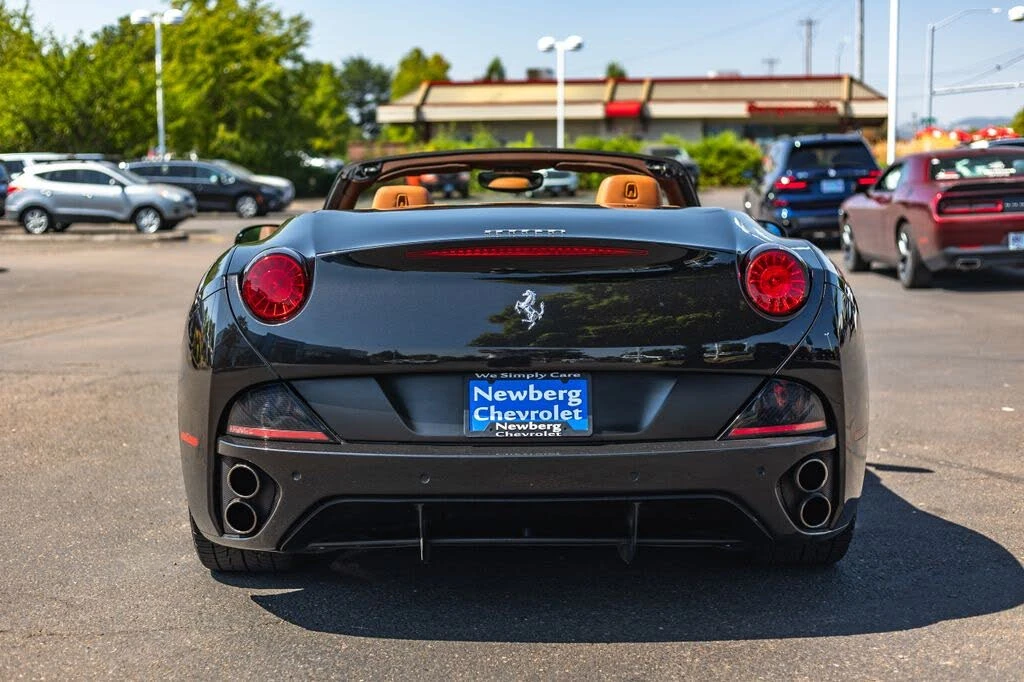 2010 Ferrari California - Image 10 of 18