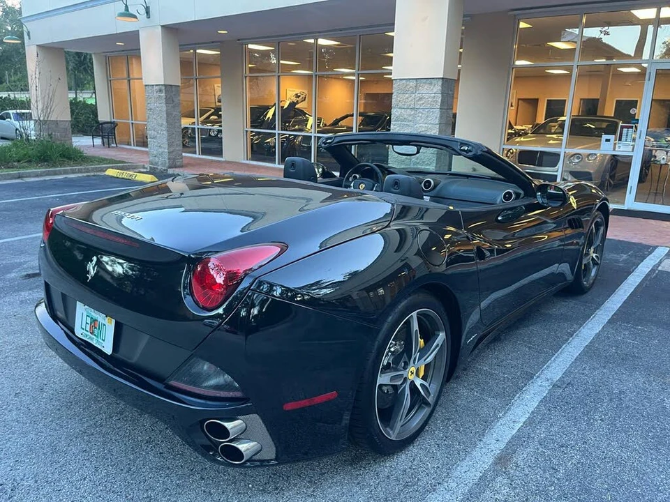 2010 Ferrari California - Image 4 of 31