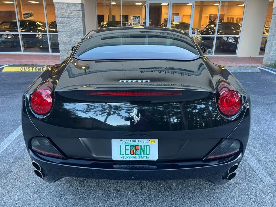 2010 Ferrari California - Image 20 of 31