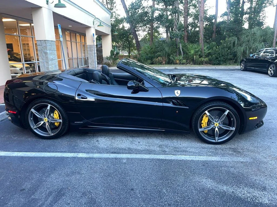 2010 Ferrari California - Image 3 of 31