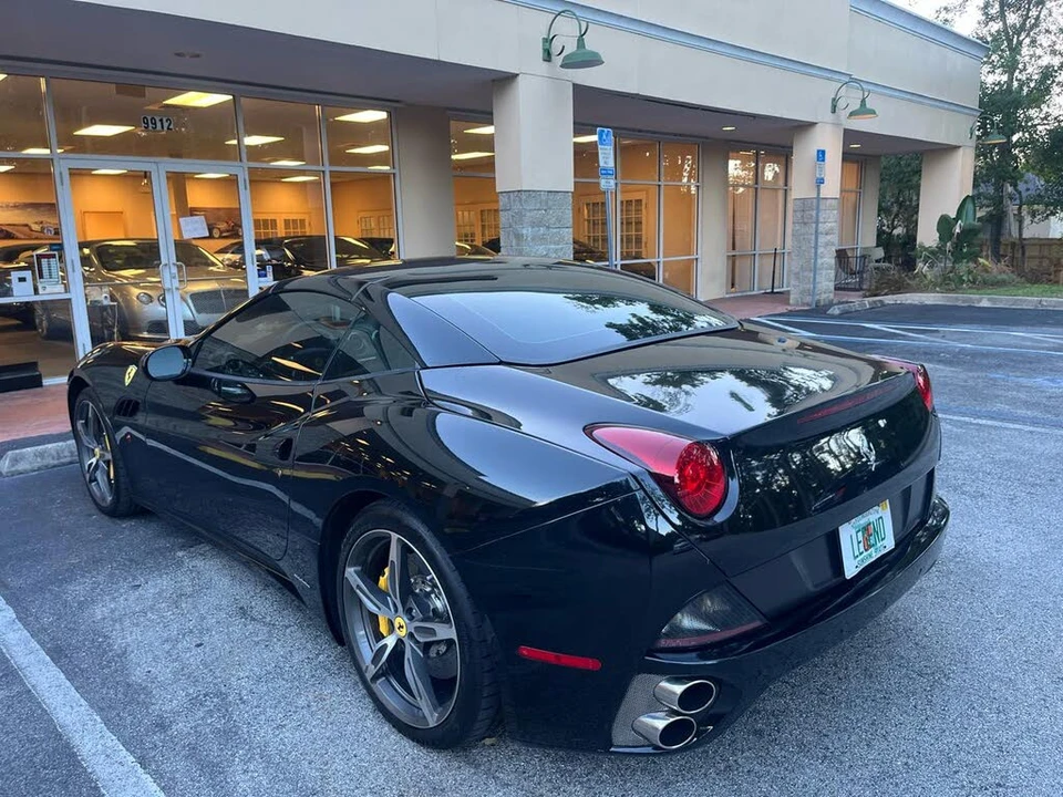 2010 Ferrari California - Image 22 of 31