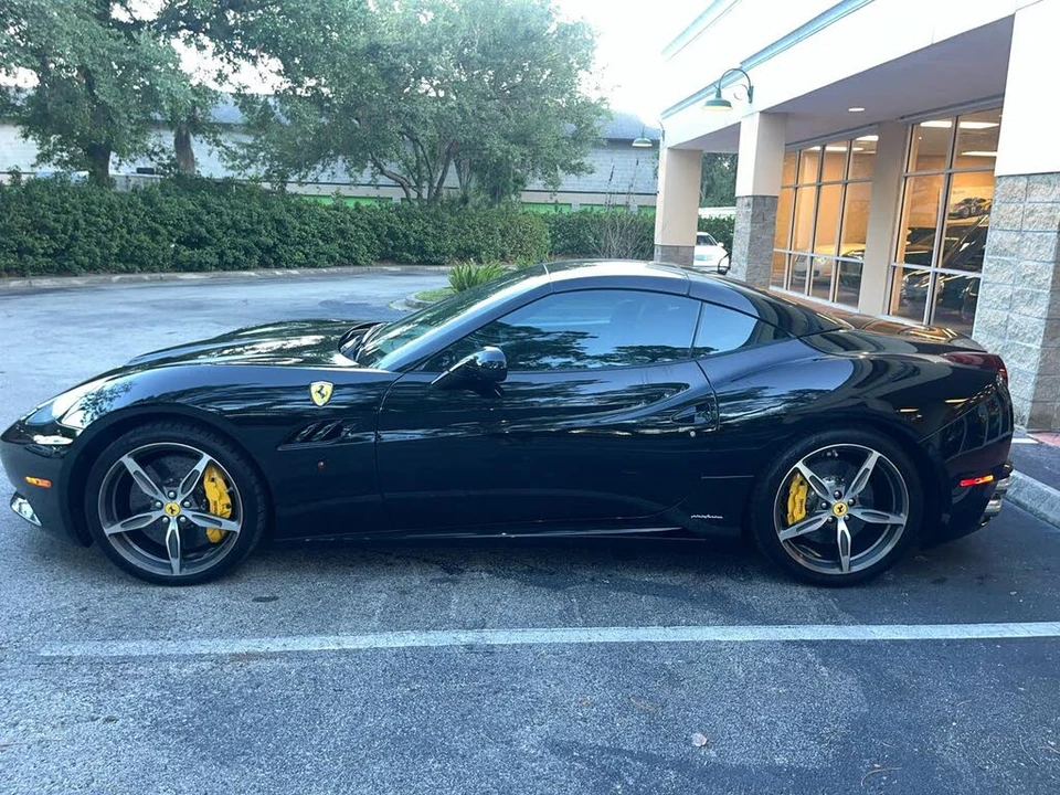 2010 Ferrari California - Image 24 of 31