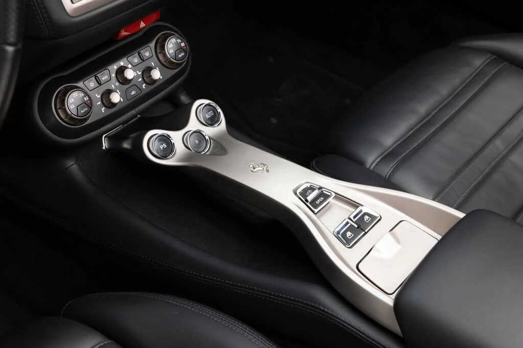 2010 Ferrari California - Image 26 of 31