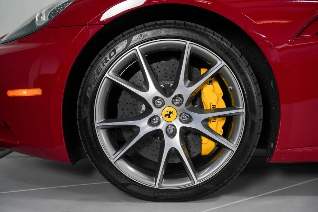 2010 Ferrari California - Image 16 of 31