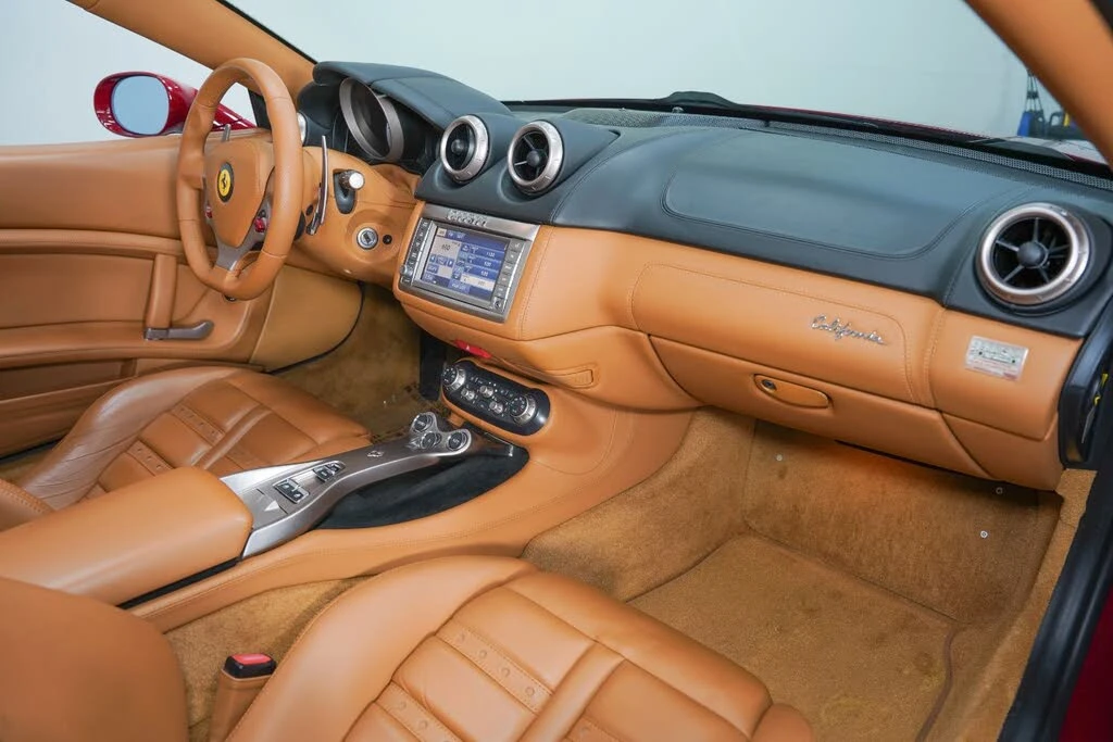 2010 Ferrari California - Image 28 of 31