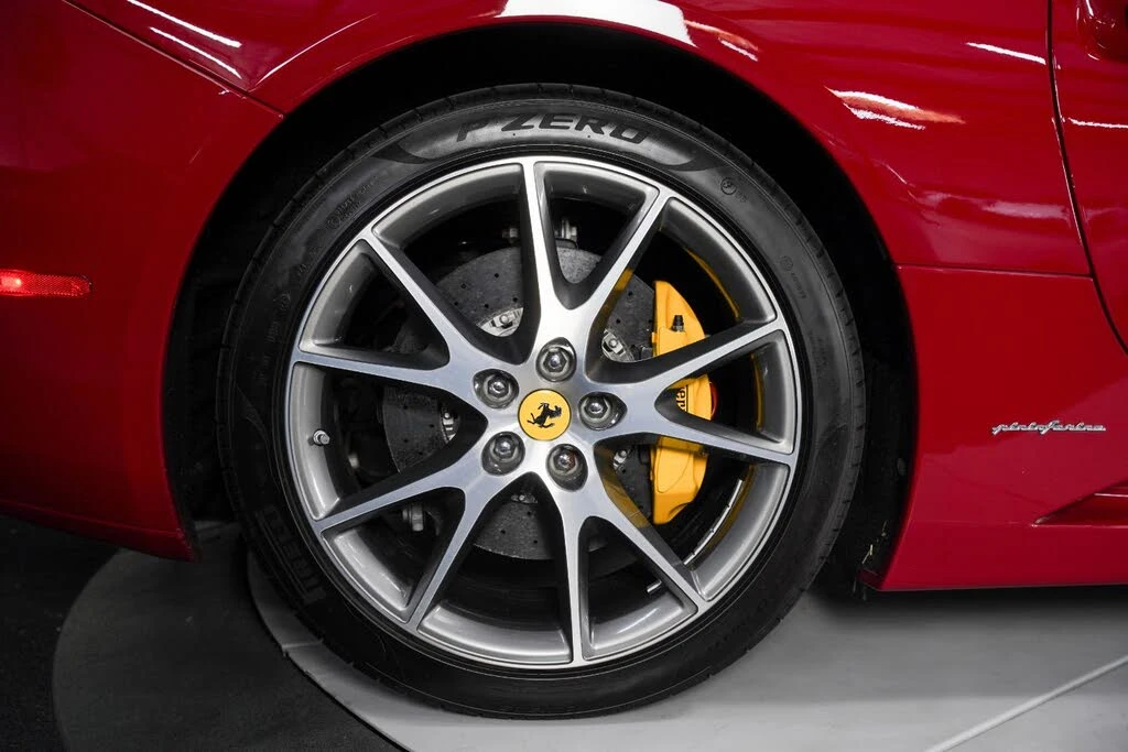2010 Ferrari California - Image 24 of 31
