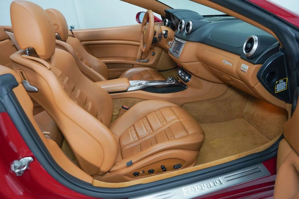 2010 Ferrari California - Image 2 of 31