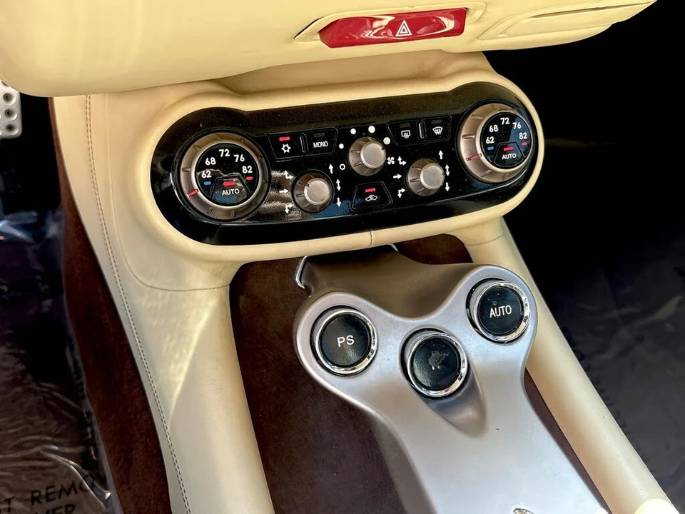 2010 Ferrari California - Image 16 of 31