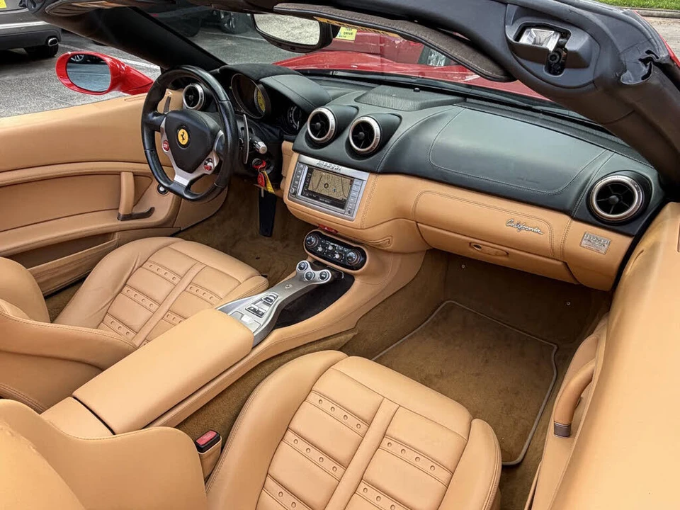 2010 Ferrari California - Image 15 of 31