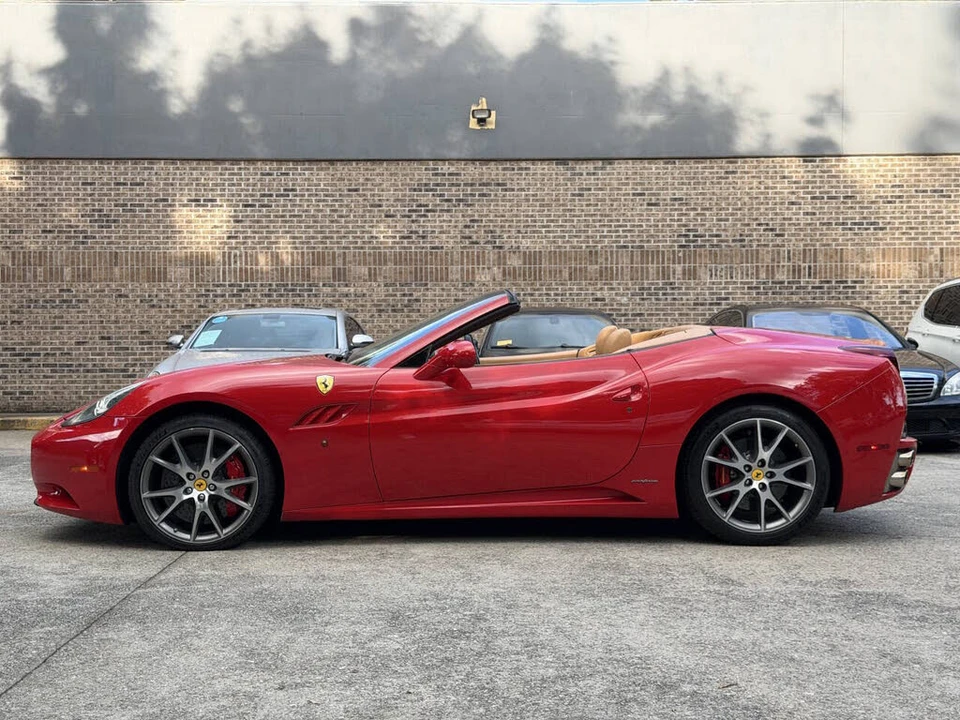 2010 Ferrari California - Image 10 of 31