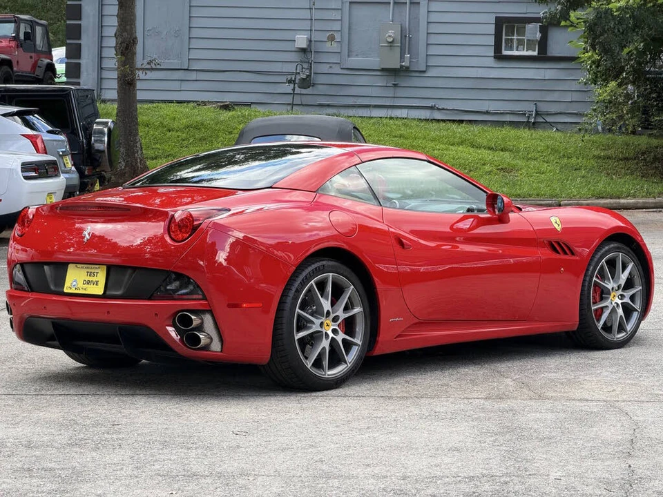 2010 Ferrari California - Image 27 of 31