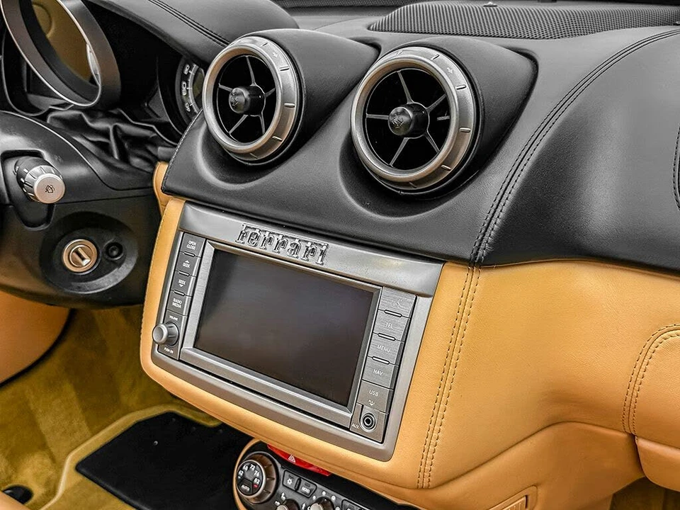 2010 Ferrari California - Image 20 of 31