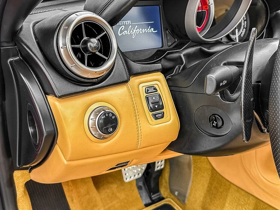 2010 Ferrari California - Image 12 of 31