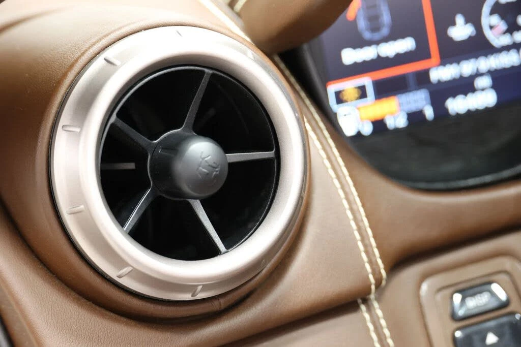 2010 Ferrari California - Image 27 of 31