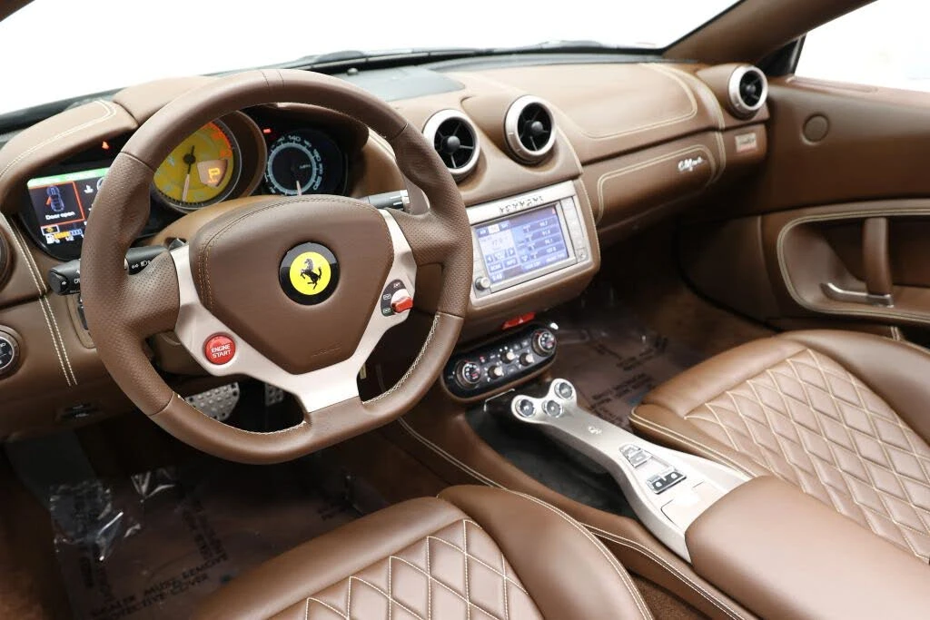 2010 Ferrari California - Image 2 of 31