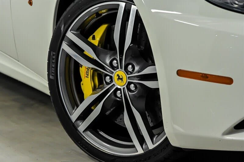 2010 Ferrari California - Image 4 of 31