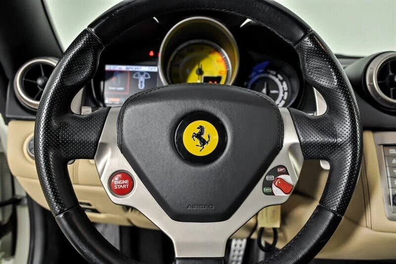 2010 Ferrari California - Image 23 of 31