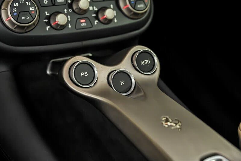 2010 Ferrari California - Image 30 of 31