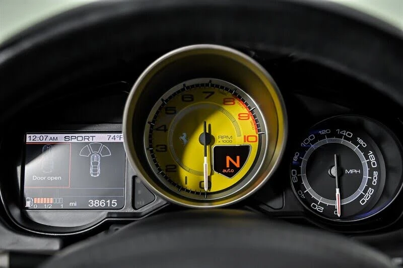 2010 Ferrari California - Image 22 of 31