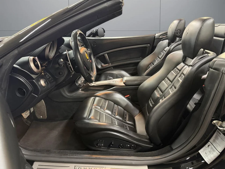 2010 Ferrari California - Image 10 of 25