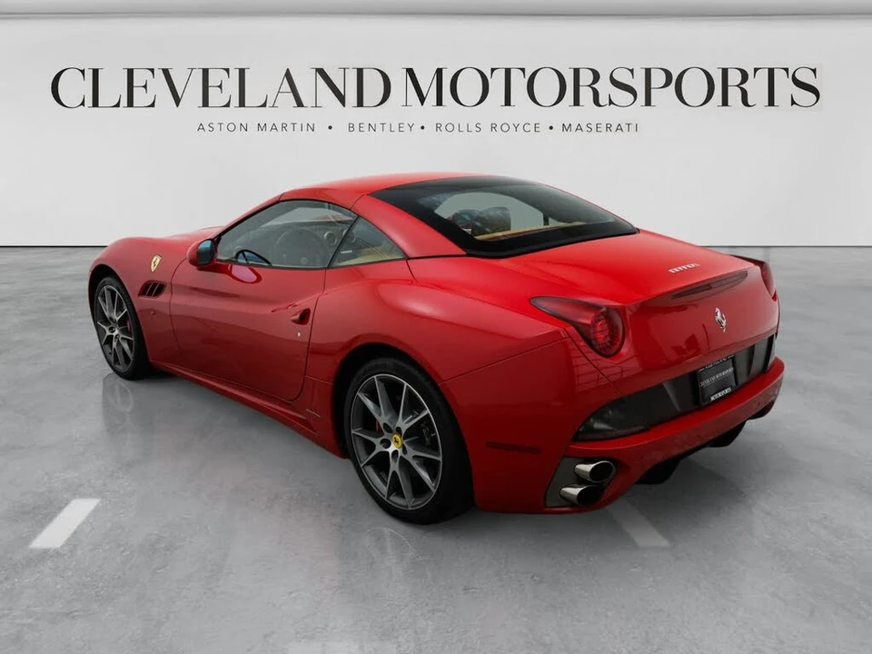 2010 Ferrari California - Image 2 of 31