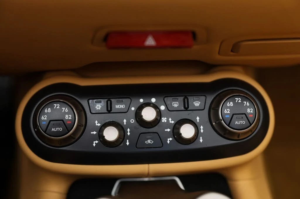 2010 Ferrari California - Image 21 of 31