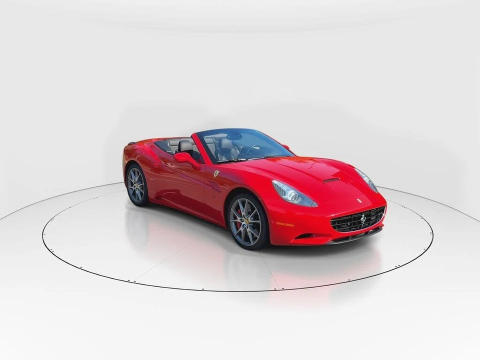 2010 Ferrari California - Image 2 of 31