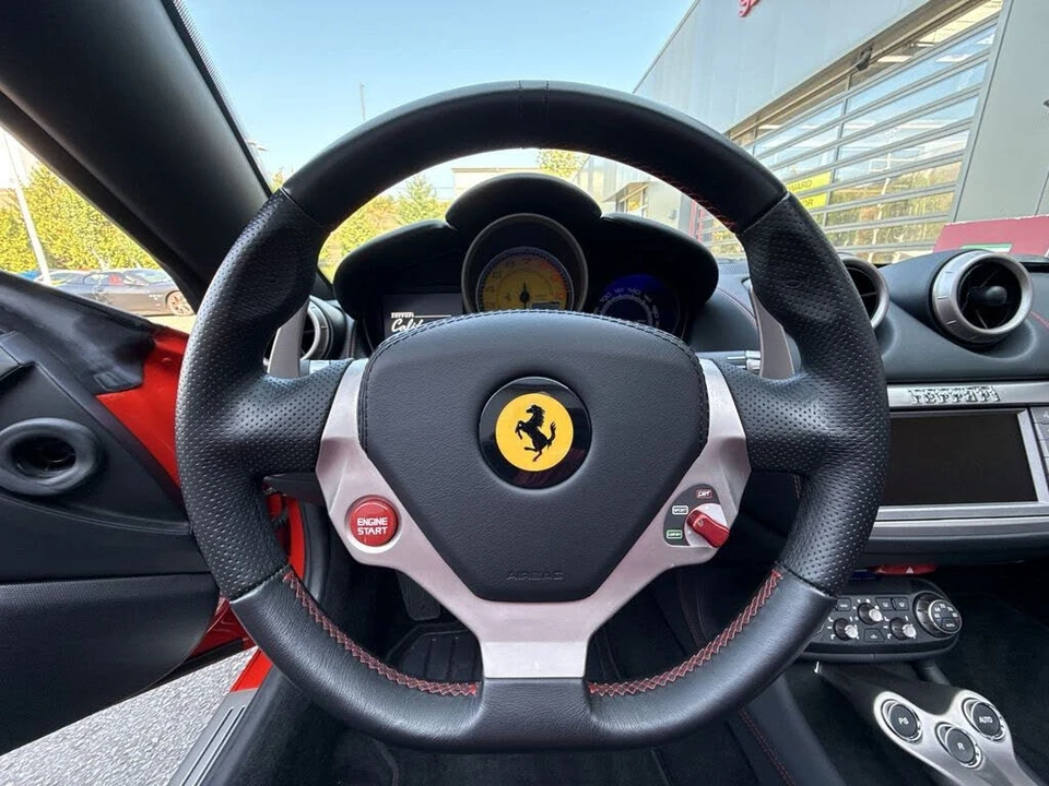 2010 Ferrari California - Image 14 of 31