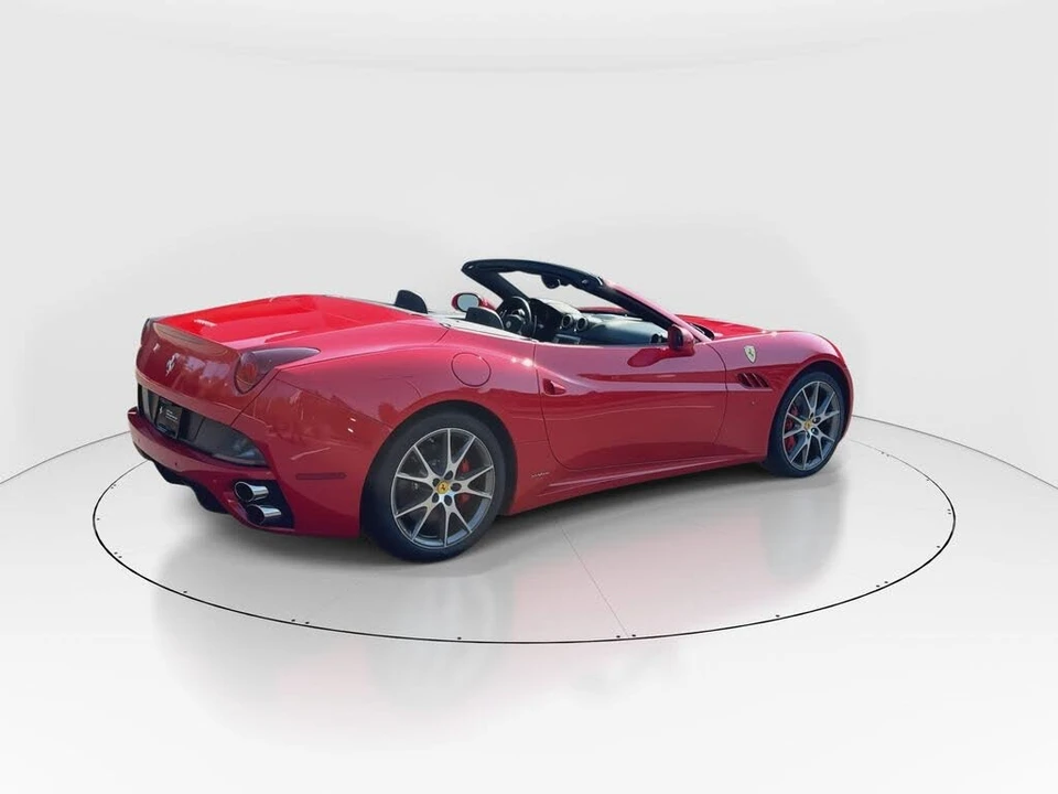 2010 Ferrari California - Image 8 of 31