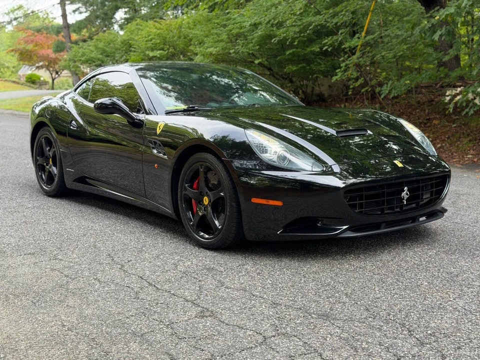2010 Ferrari California - Image 23 of 31
