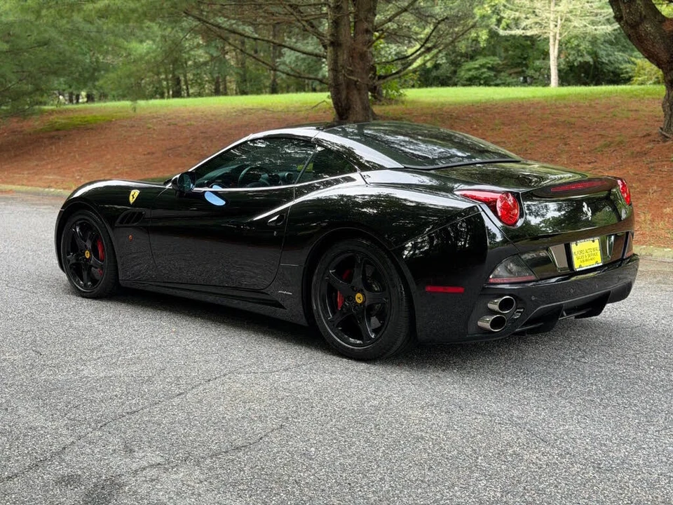 2010 Ferrari California - Image 28 of 31