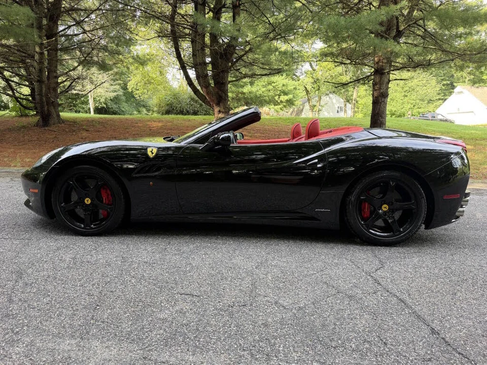 2010 Ferrari California - Image 6 of 31
