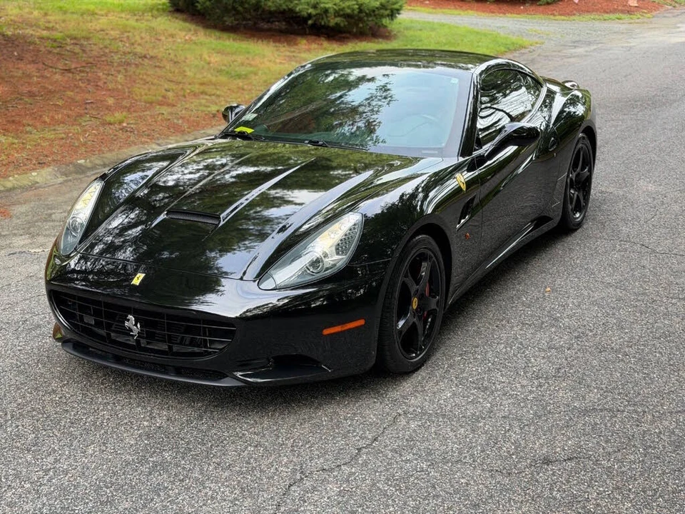 2010 Ferrari California - Image 25 of 31