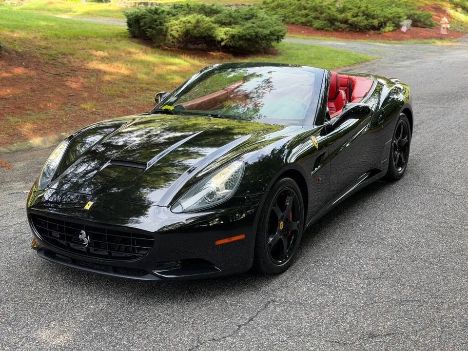 2010 Ferrari California - Image 4 of 31