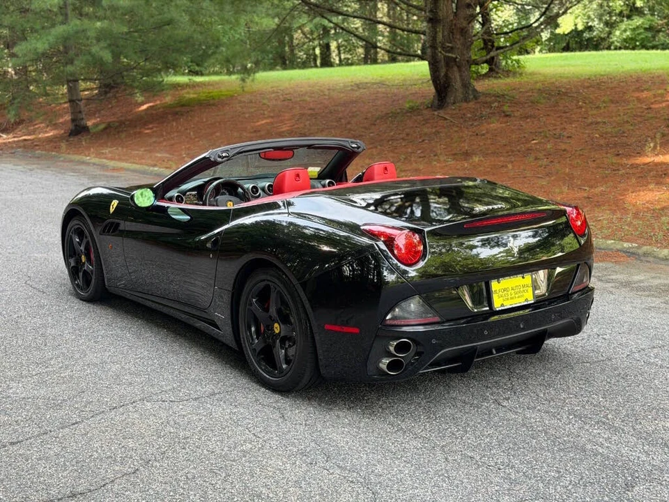 2010 Ferrari California - Image 10 of 31