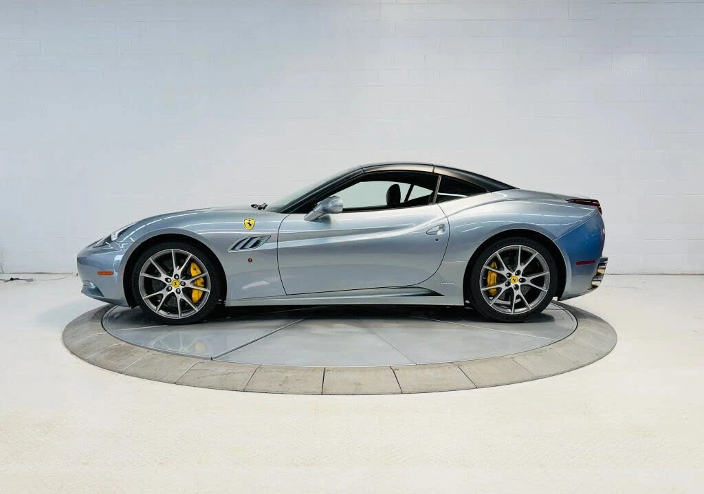 2010 Ferrari California - Image 13 of 31