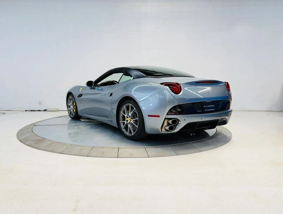 2010 Ferrari California - Image 15 of 31