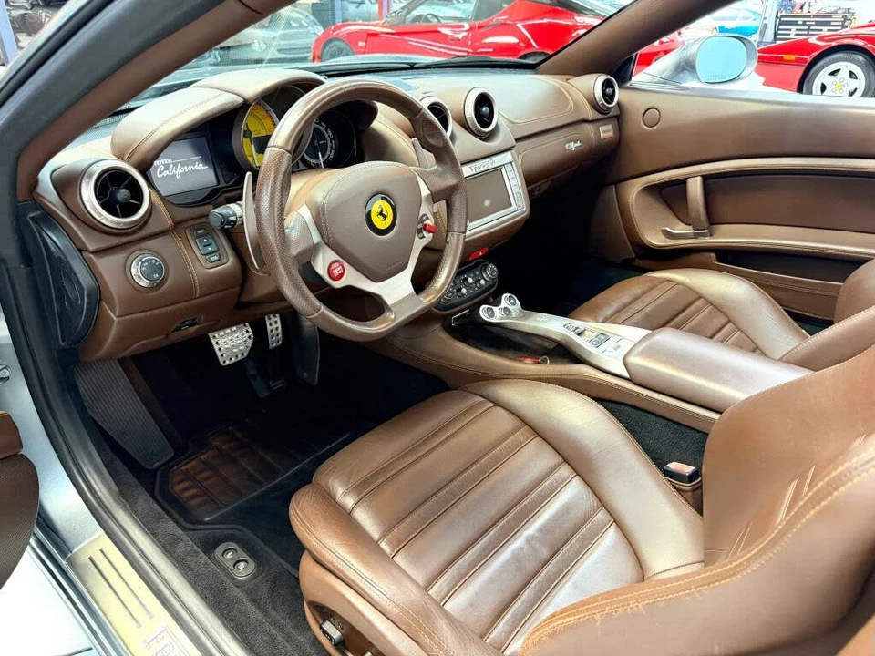 2010 Ferrari California - Image 5 of 31